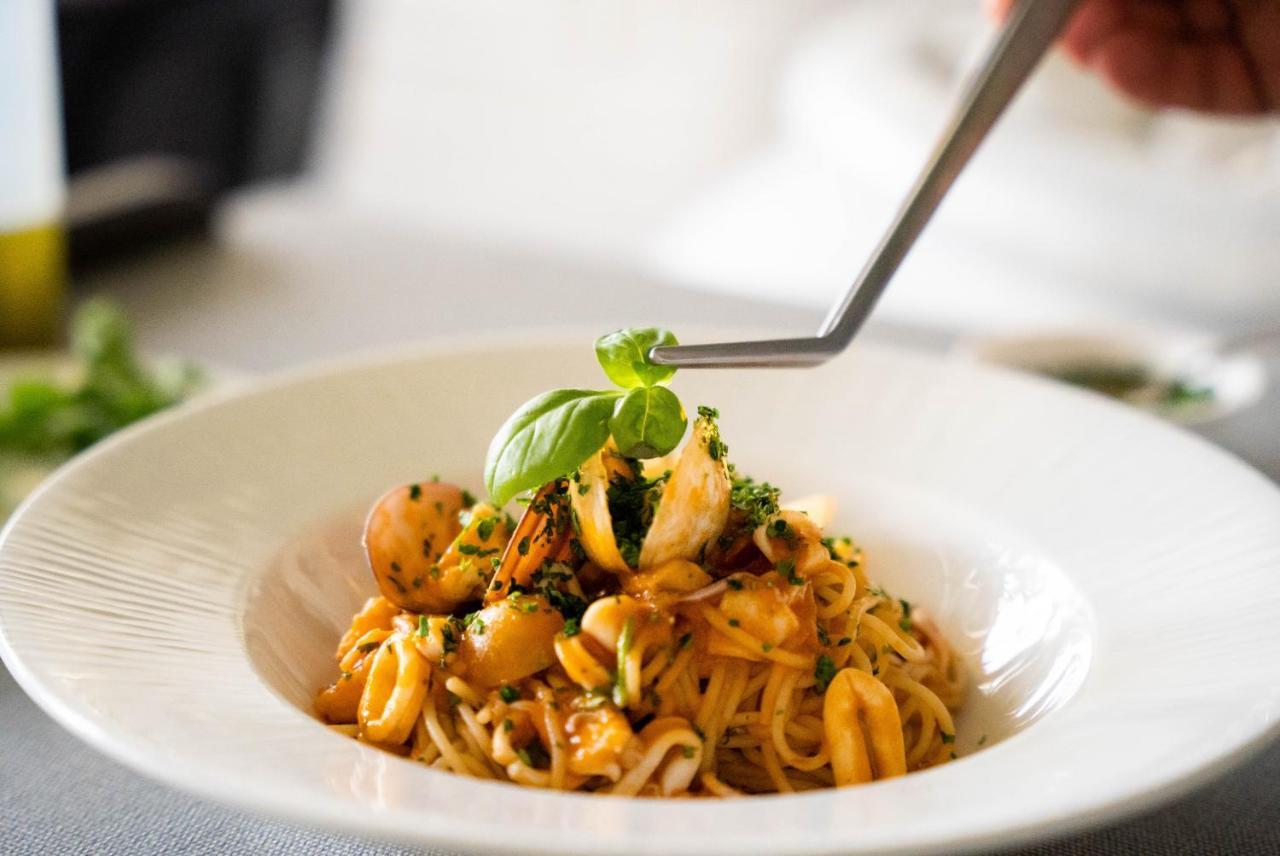 Jareed Hotel Ер-Ріяд Екстер'єр фото A pasta dish