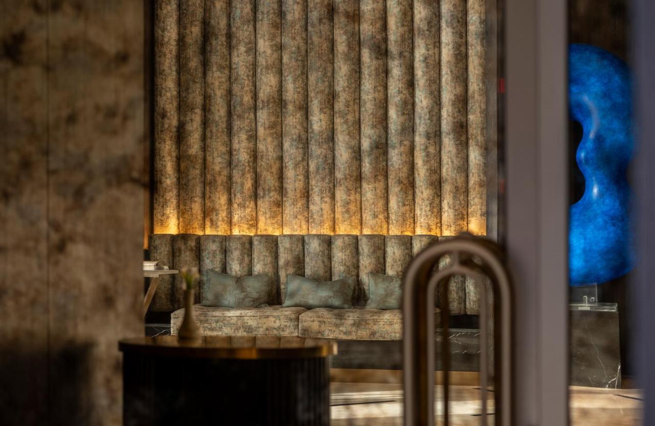 Jareed Hotel Ер-Ріяд Екстер'єр фото The bar at the restaurant